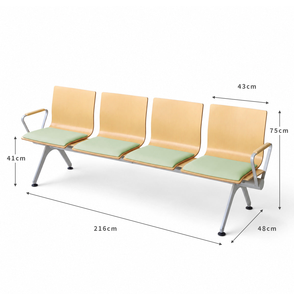 PROVOUR Mi Bench 四人座等候椅,曲木椅背搭配經典皮革座墊與銀色粉體塗裝鐵製椅腳,簡約耐用,附尺寸標示。