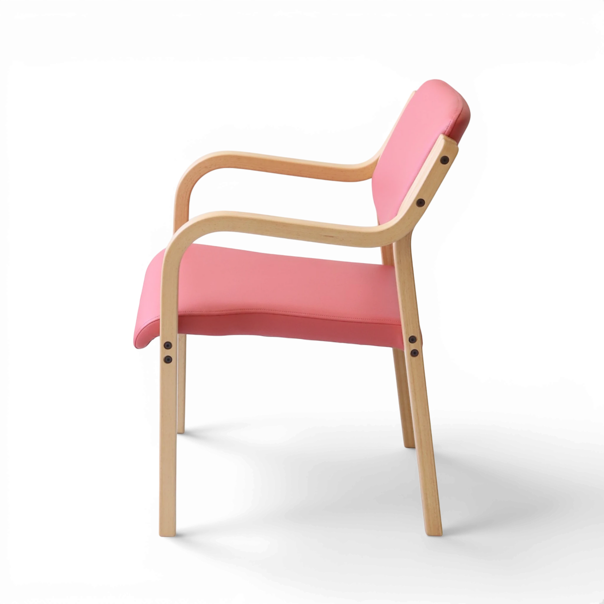 PROVOUR 台日設計家具｜木質辦公桌辦公椅 M Chair-02 粉色曲木扶手椅，具備舒適泡綿座墊與可堆疊設計，適合商務接待空間。