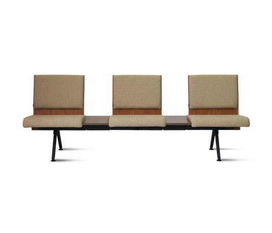 PROVOUR 台日設計家具 K Bench 三人座等候椅，具備天然木皮曲木椅背、仿布紋 PVC 皮革座墊與中間木質桌板，搭配粉體塗裝椅腳。