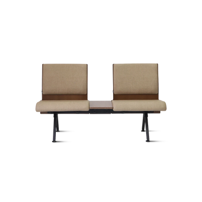 PROVOUR 台日設計家具｜木質辦公桌辦公椅 K Bench 二人座等候椅， PVC 皮革座墊搭配木質桌板與黑色鐵腳，展現簡約商務風格。