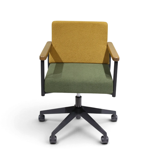 PROVOUR 台日設計家具｜木質辦公桌辦公椅 T Chair 會議椅，具備黃色椅背、綠色座墊、實木扶手及五爪活動輪腳。