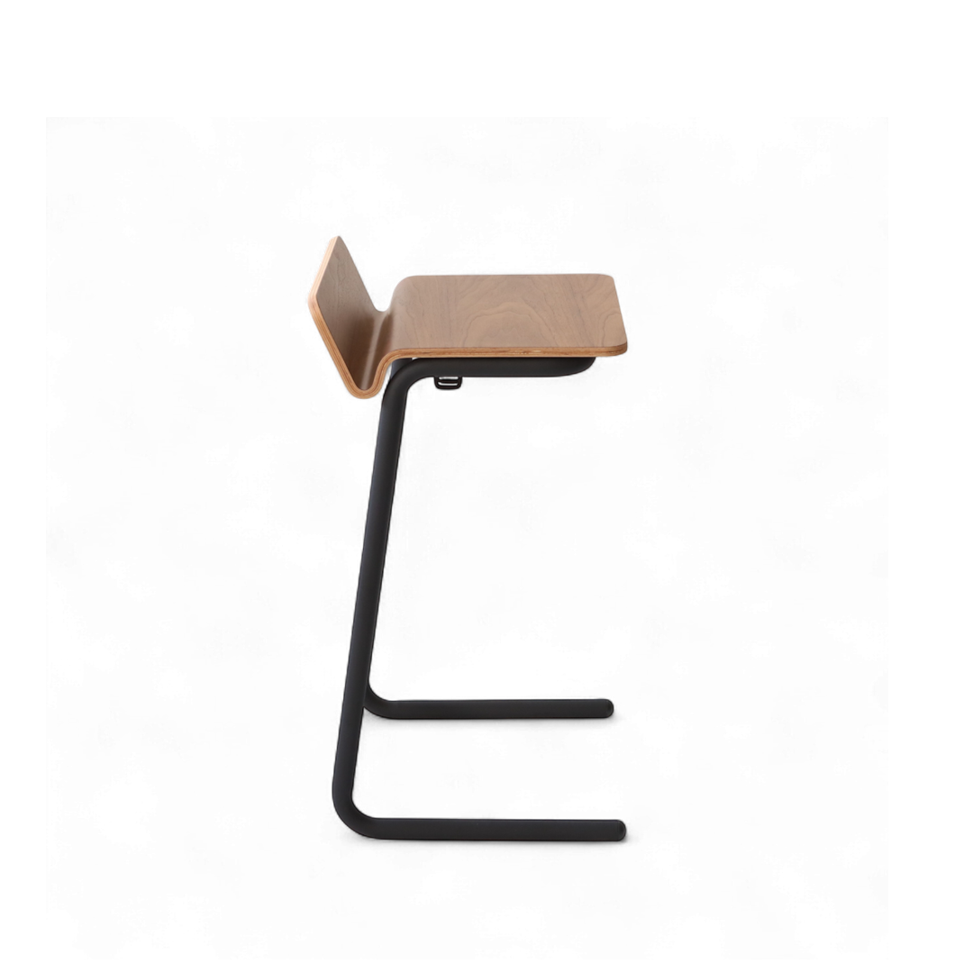 V-Fixed Side Table V型固定式邊桌